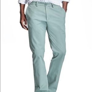 OLD NAVY SLIM ULTIMATE CHINOS